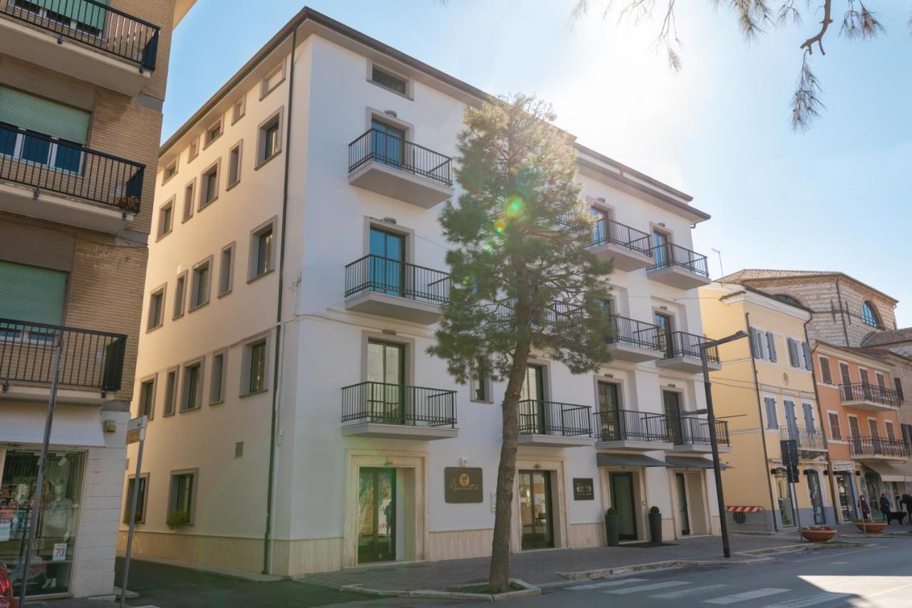 Hotel Enzo Porto Recanati Exterior photo