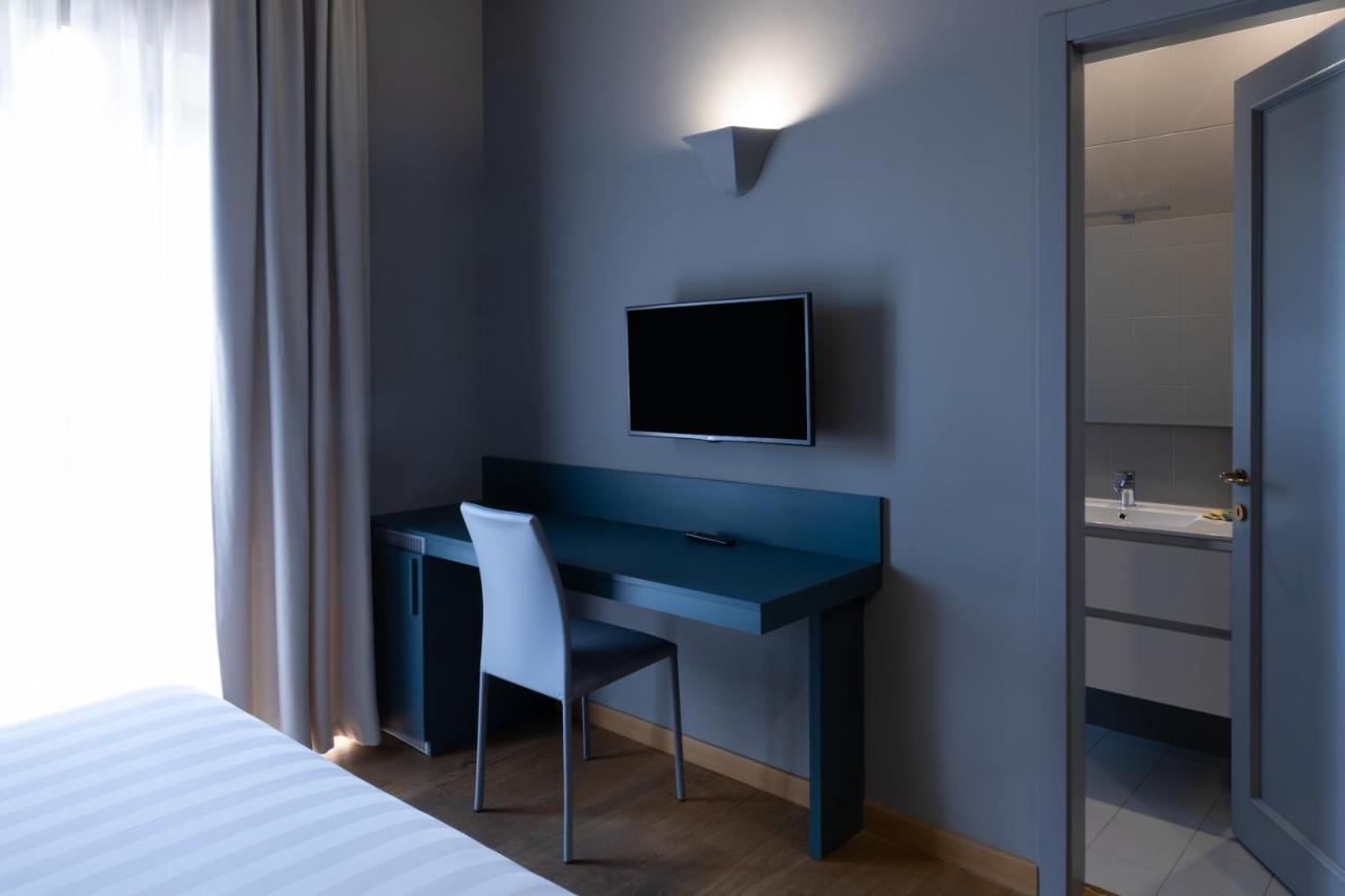 Hotel Enzo Porto Recanati Exterior photo
