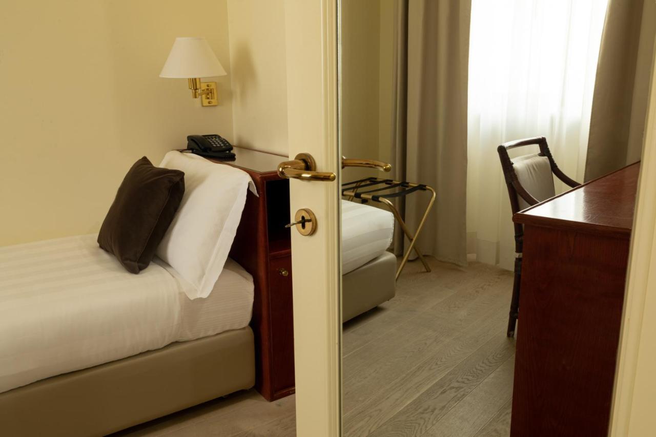 Hotel Enzo Porto Recanati Exterior photo