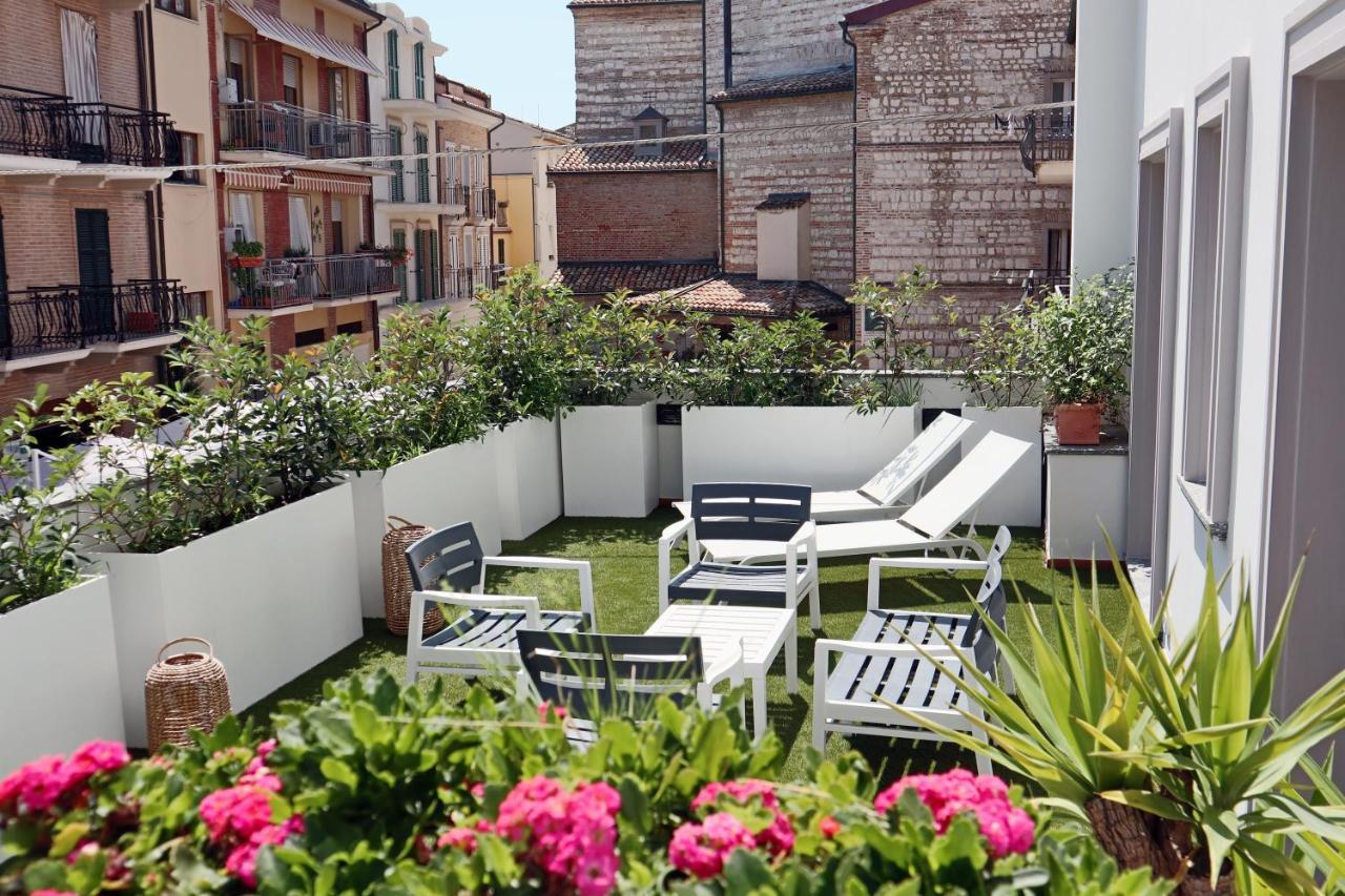 Hotel Enzo Porto Recanati Exterior photo