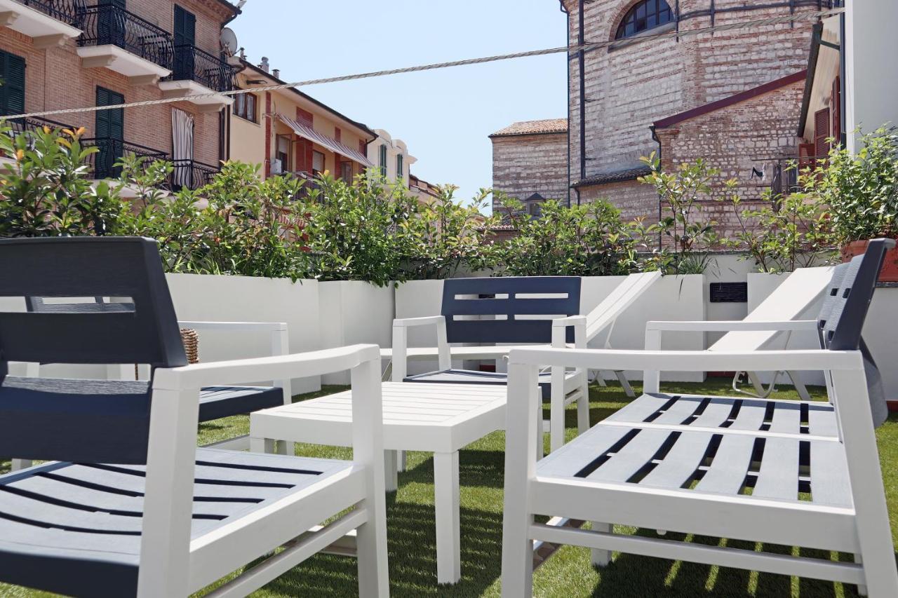 Hotel Enzo Porto Recanati Exterior photo