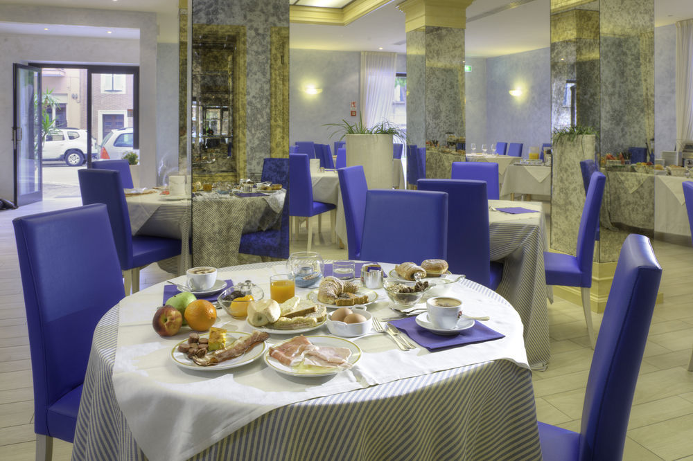 Hotel Enzo Porto Recanati Exterior photo